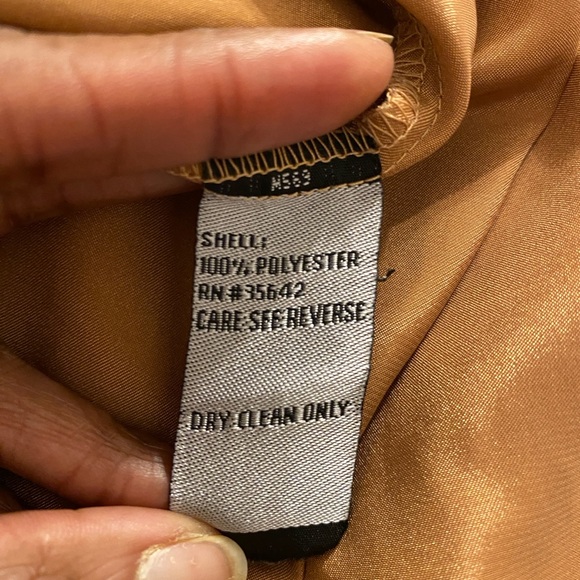 Vintage!! Halston Heritage Shimmering Gold Top - Picture 7 of 7